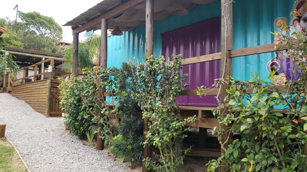 Hindu Box Containers E Cabanas Прайя-ду-Роза Экстерьер фото