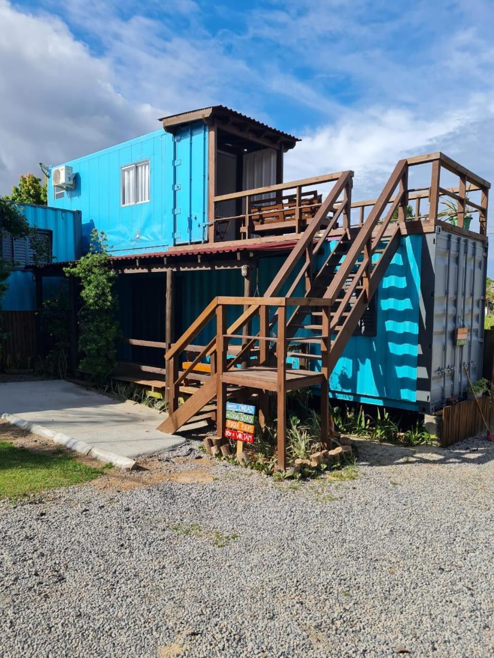Hindu Box Containers E Cabanas Прайя-ду-Роза Экстерьер фото